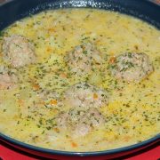 Sopa con bolas de carne picada ¡Esta DELICIOSA!