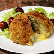 Albóndigas rellenas empanadas al horno