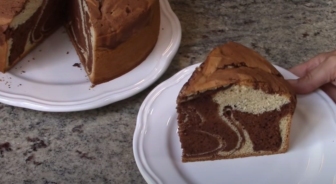 Esponjoso BIZCOCHO casero con CHOCOLATE