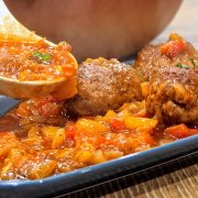RECETA fácil de ALBÓNDIGAS en salsa