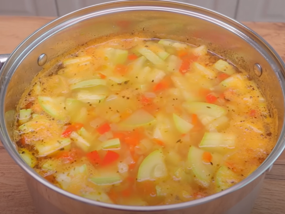 Sopa de verduras para adelgazar