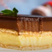 Tarta de NUTELLA con GALLETAS y crema: un POSTRE fácil SIN HORNEAR
