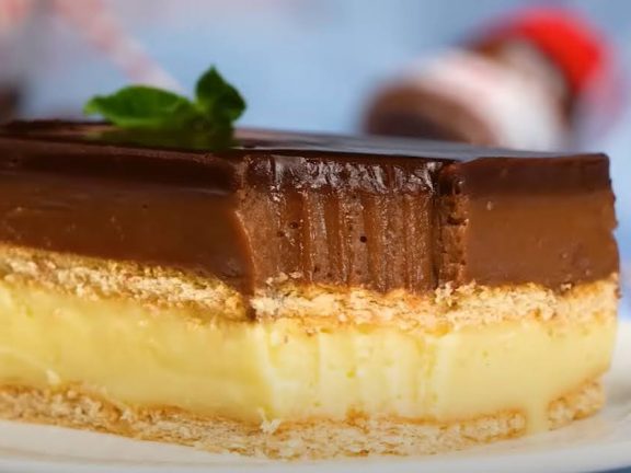 Tarta de NUTELLA con GALLETAS y crema: un POSTRE fácil SIN HORNEAR